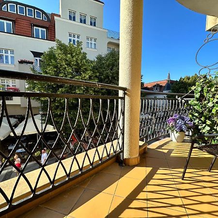 Azja, Sopot Monte Cassino, Balkon, Parking Exteriör bild