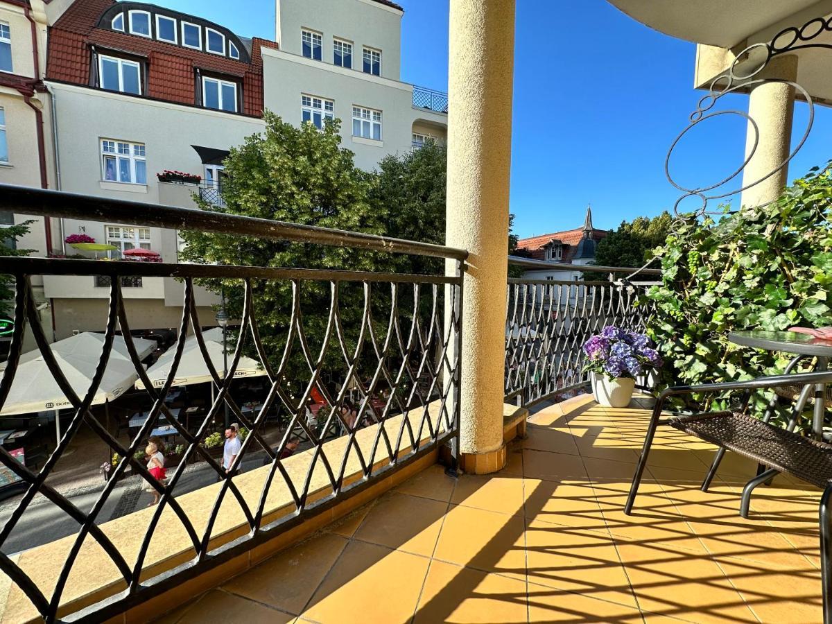 Azja, Sopot Monte Cassino, Balkon, Parking Exteriör bild